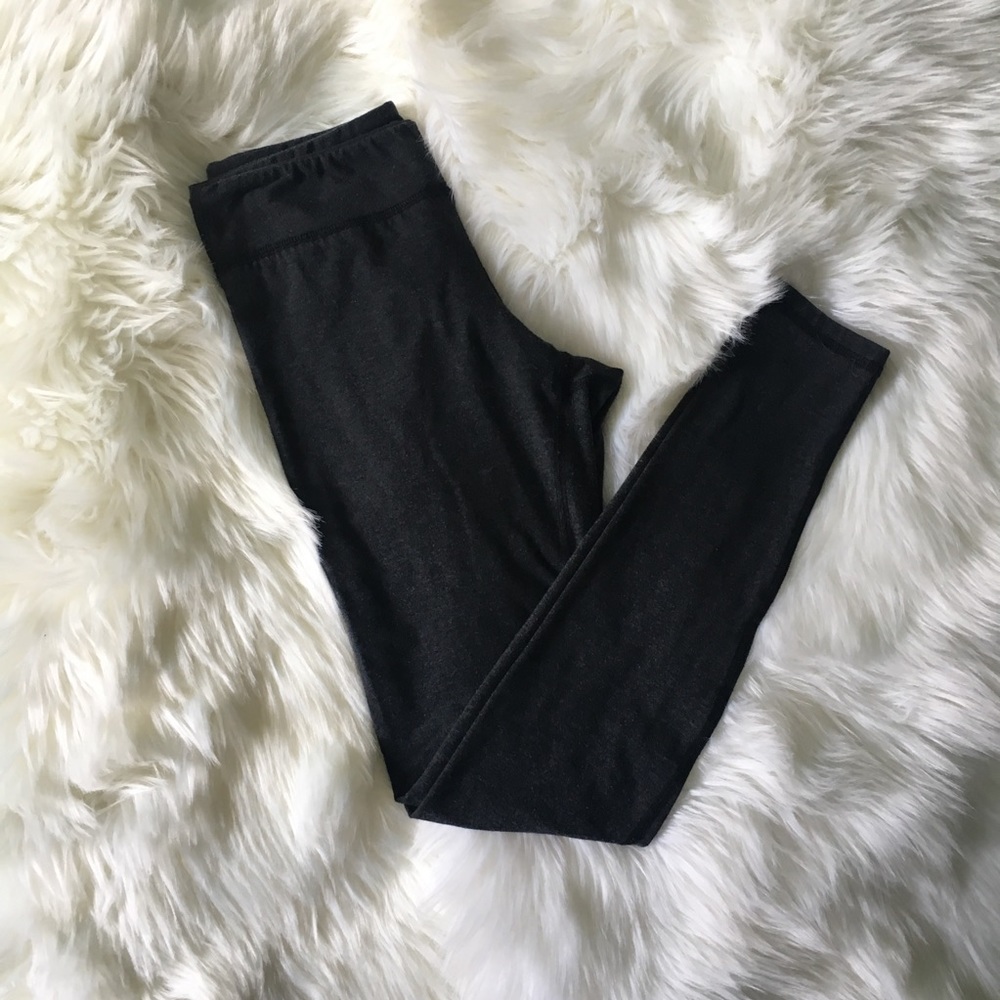 Brandy Melville Jaycee Charcoal Gray Leggings - Picture 2 of 8